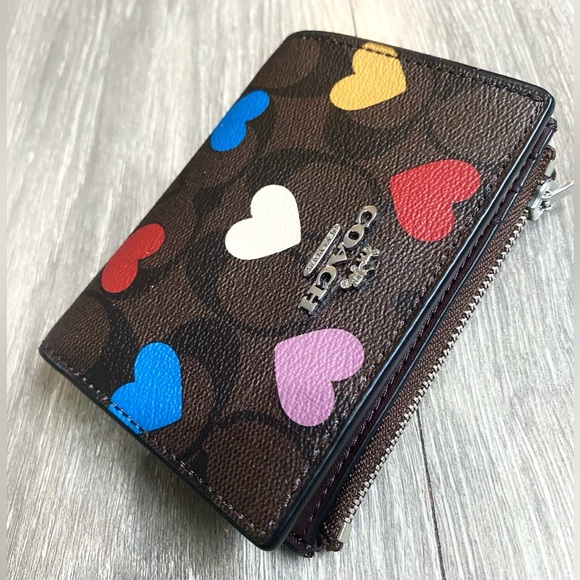 💕💟NWT COACH HEART PRINT BIFOLD WALLET SIGNATURE CANVAS LIMITED EDITION💕💟 - Picture 12 of 16